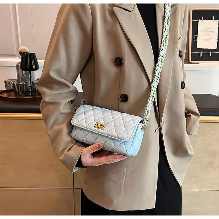 Customized 2025 lightweight PU shoulder bag, fashionable women's new crossbody bag-3